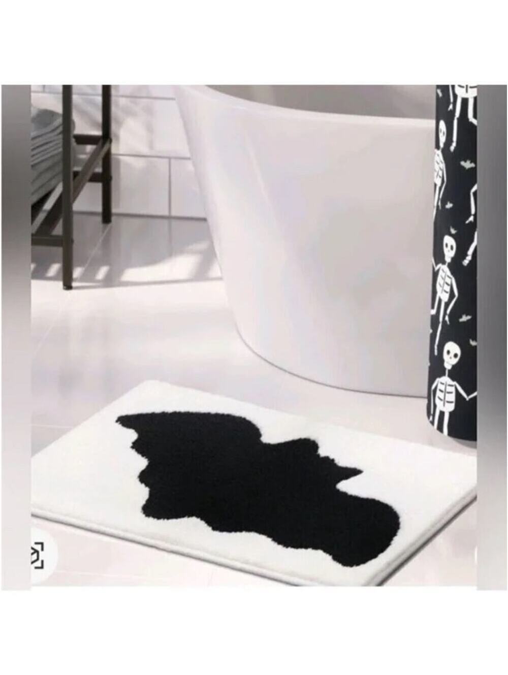 Hyde and Eek NWT Bat Bath Rug 17x24 Black White